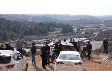 İşgal güçleri Ofer Cezaevi önündeki kalabalığa müdahale etti