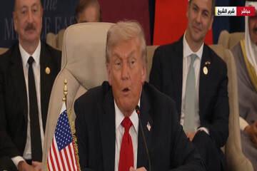 ترامب من شرم الشيخ: مفاوضات المرحلة الثانية في غزة بدأت.. وأرغب بصفقة مع إيران