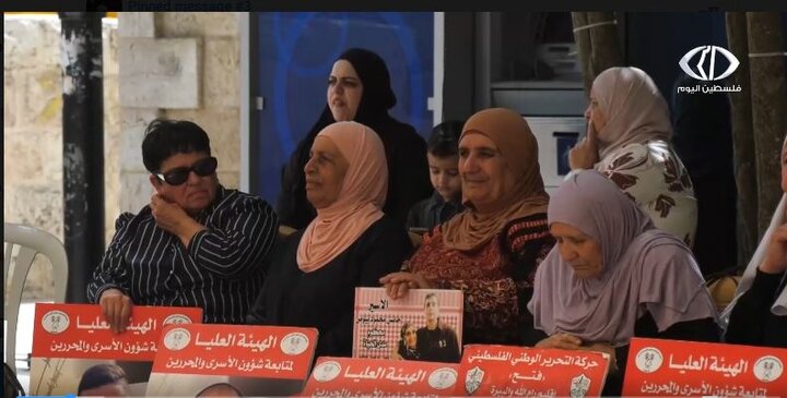 خانوادههای کرانه باختری در انتظار آزادی فرزندان قهرمان خود +فیلم خانوادههای کرانه باختری در انتظار آزادی فرزندان قهرمان خود +فیلم