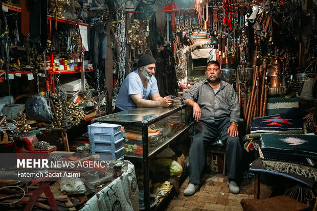 مشاغل سنتی در راسته بازار کهنه قم