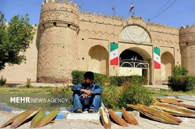 حال ناخوش قلعه ناصری ایرانشهر؛ شهرداری قول ترمیم تا ۳ماهه آینده را داد حال ناخوش قلعه ناصری ایرانشهر؛ شهرداری قول ترمیم تا ۳ماهه آینده را داد