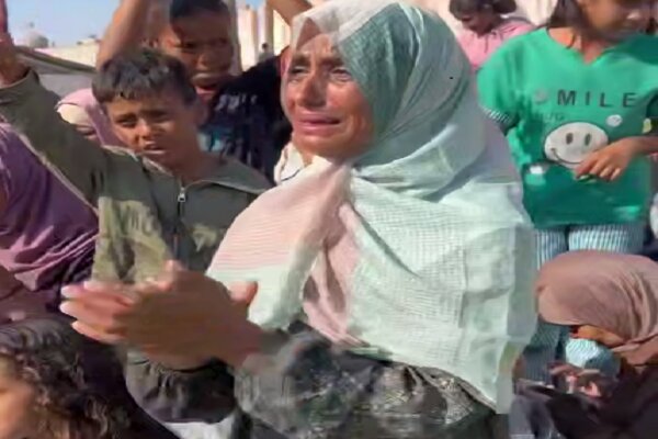 İki evladının özgürlüğünü gözyaşlarıyla bekleyen Filistinli anne İki evladının özgürlüğünü gözyaşlarıyla bekleyen Filistinli anne