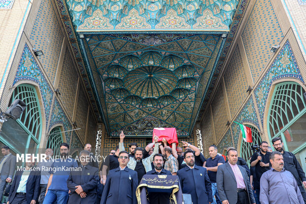 مراسم تشییع والده مداح اهل بیت (ع) سید مجید بنی فاطمه