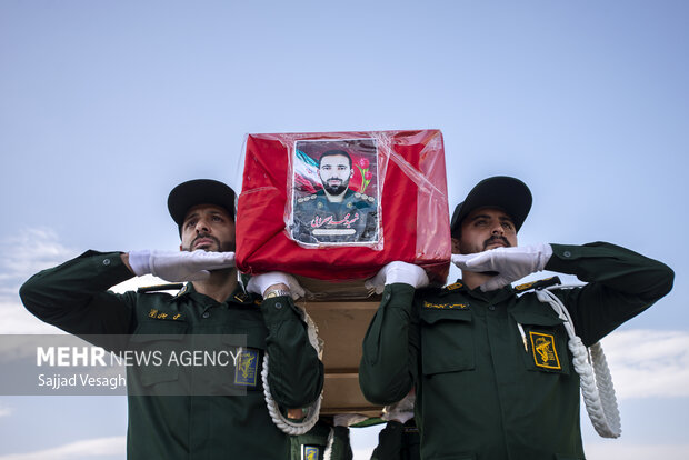 تشییع پیکر شهید محمد سهرابی در نهاوند