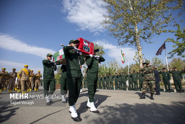 تشییع پیکر شهید محمد سهرابی در نهاوند
