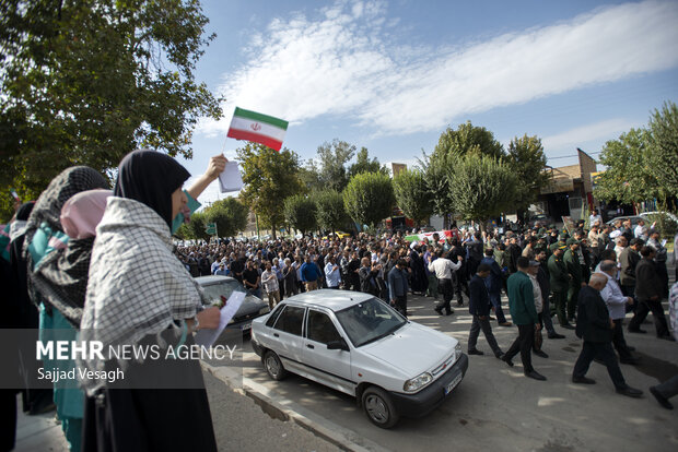 تشییع پیکر شهید محمد سهرابی در نهاوند