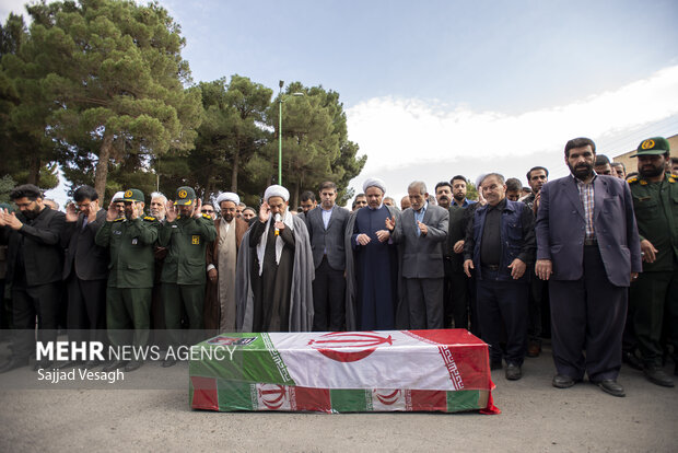 تشییع پیکر شهید محمد سهرابی در نهاوند