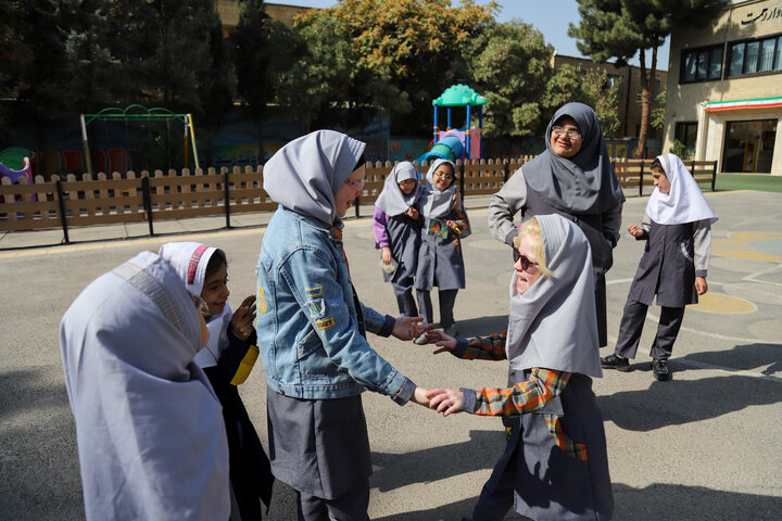 لمس دانایی؛ مسیر یادگیری کودکان نابینا در مشهد