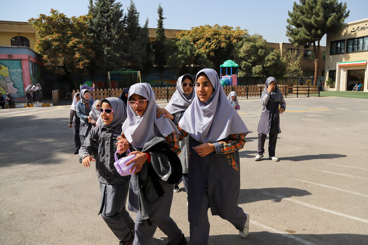 لمس دانایی؛ مسیر یادگیری کودکان نابینا در مشهد