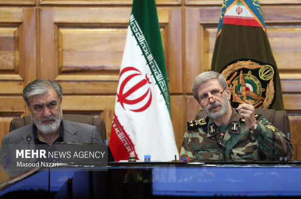 نشست اعضای کمیسیون امنیت ملی مجلس شورای اسلامی با فرمانده کل ارتش