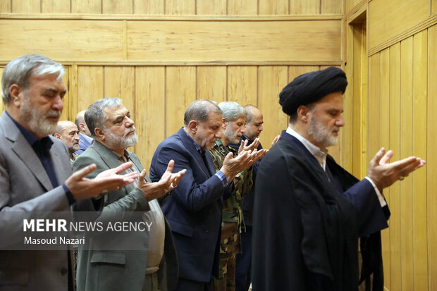 نشست اعضای کمیسیون امنیت ملی مجلس شورای اسلامی با فرمانده کل ارتش