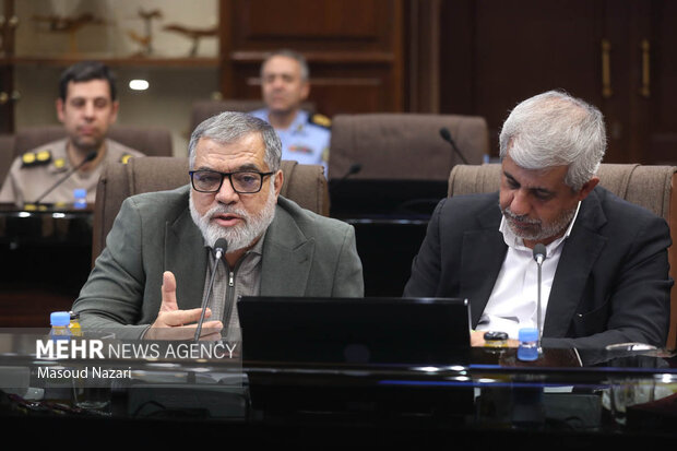 نشست اعضای کمیسیون امنیت ملی مجلس شورای اسلامی با فرمانده کل ارتش