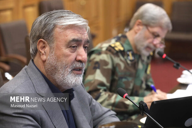 نشست اعضای کمیسیون امنیت ملی مجلس شورای اسلامی با فرمانده کل ارتش