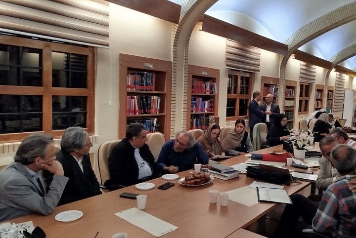 تجلی هنر خوشنویسی در کرمان با برنامه بداههنویسی«ایران من، ایران جان» تجلی هنر خوشنویسی در کرمان با برنامه بداههنویسی«ایران من، ایران جان»
