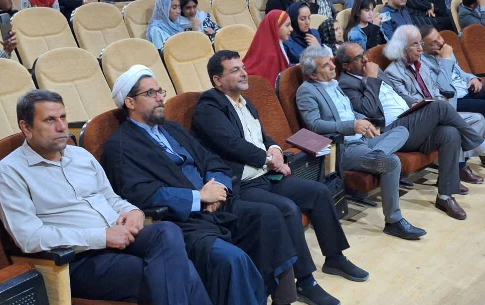آئین بزرگداشت «حافظ» در گناوه برگزار شد