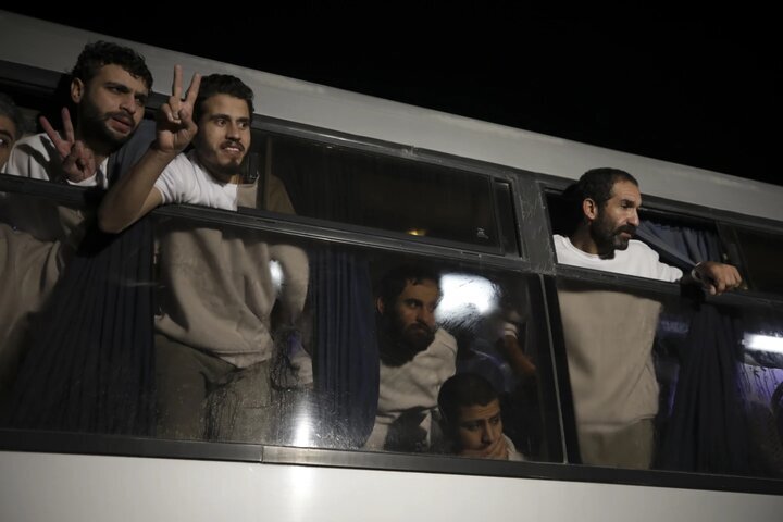 1st batch of Palestinian captives arrive in Gaza