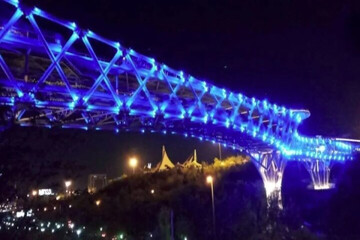 «پل طبیعت» به مناسبت  روز سازمان ملل متحد آبی می‌شود