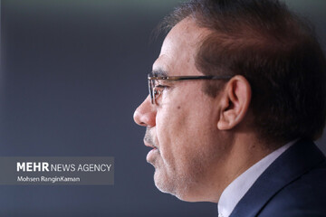 ملت ایران با اتحاد مقدس پیروز جنگ ترکیبی دشمن است