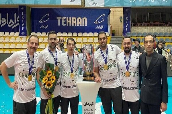 هداوندی: تعویق لیگ والیبال به‌ضرر ما شد / بازیکن لیگ برتری جذب نکردیم!