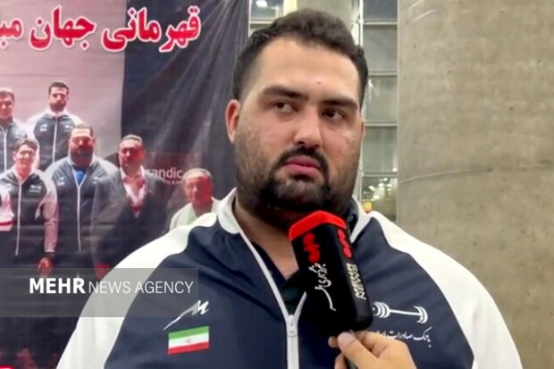 علی داودی: قصد نداشتم در مسابقات جهانی شرکت کنم / مصدومیت اذیتم کرد