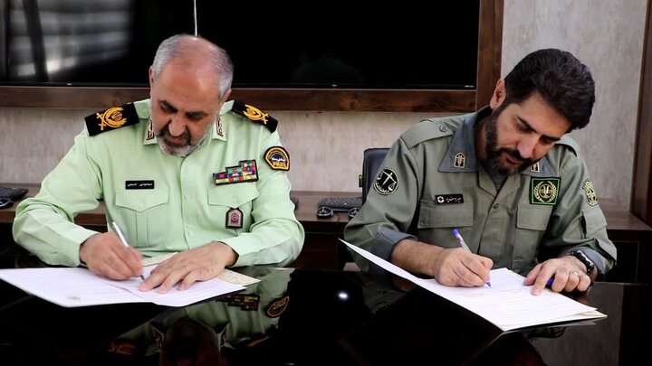 انعقاد تفاهمنامه حفاظت از طبیعت بین محیط زیست و نیروی انتظامی سمنان انعقاد تفاهمنامه حفاظت از طبیعت بین محیط زیست و نیروی انتظامی سمنان
