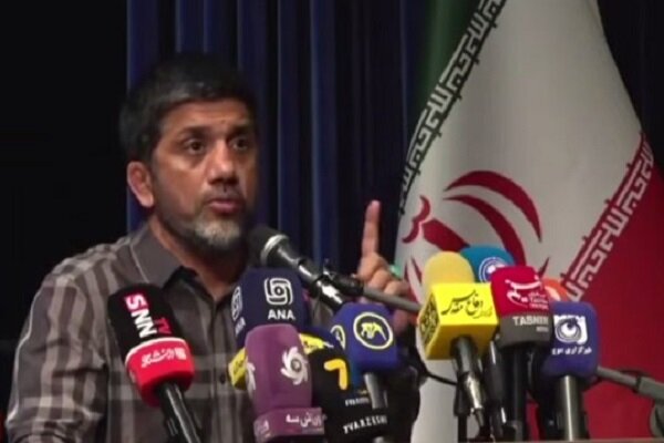 دبیر در مراسم تقدیر از کشتی گیران: عامل کاهش آسیبهای اجتماعی هستیم دبیر در مراسم تقدیر از کشتی گیران: عامل کاهش آسیبهای اجتماعی هستیم