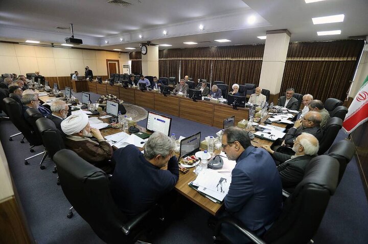 هیئت عالی نظارت «حذف چهارصفر از پول ملی» را مغایر سیاستهای کلی ندانست