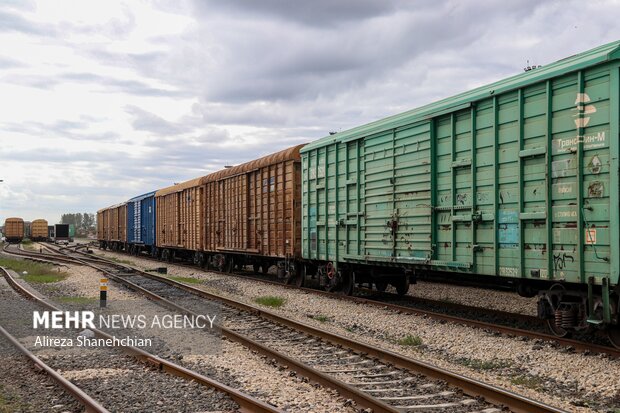 سفر یکروزه وزیر راه و شهرسازی به شهرستان آستارا