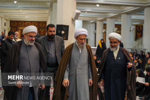 محفل انس با قرآن «بُشری» در حرم شاهچراغ(ع)