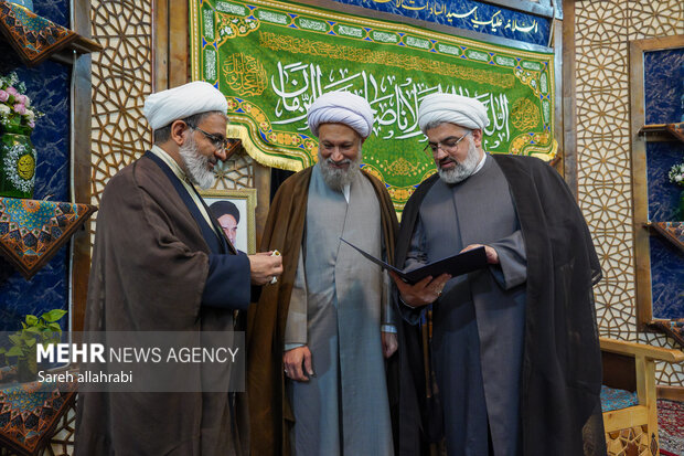 محفل انس با قرآن «بُشری» در حرم شاهچراغ(ع)