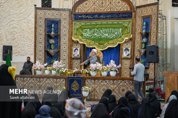 محفل انس با قرآن «بُشری» در حرم شاهچراغ(ع)