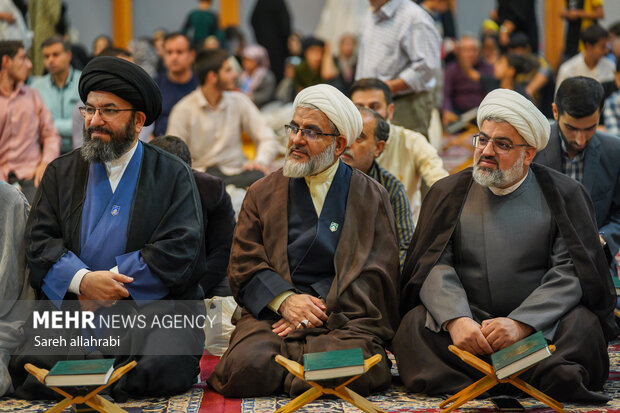 محفل انس با قرآن «بُشری» در حرم شاهچراغ(ع)