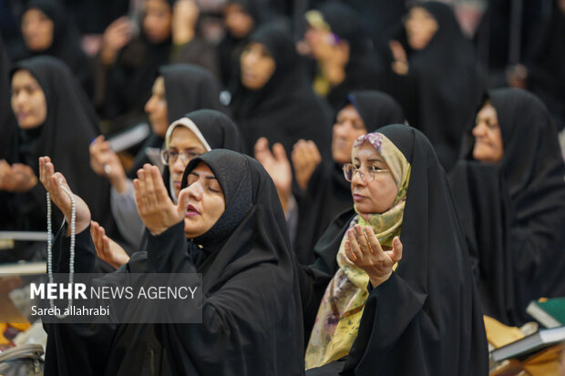 محفل انس با قرآن «بُشری» در حرم شاهچراغ(ع)