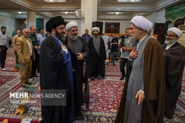 محفل انس با قرآن «بُشری» در حرم شاهچراغ(ع)