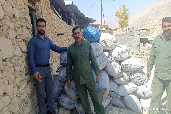 کشف ۴۰۰ کیلوگرم زغال قاچاق در باشت کشف ۴۰۰ کیلوگرم زغال قاچاق در باشت