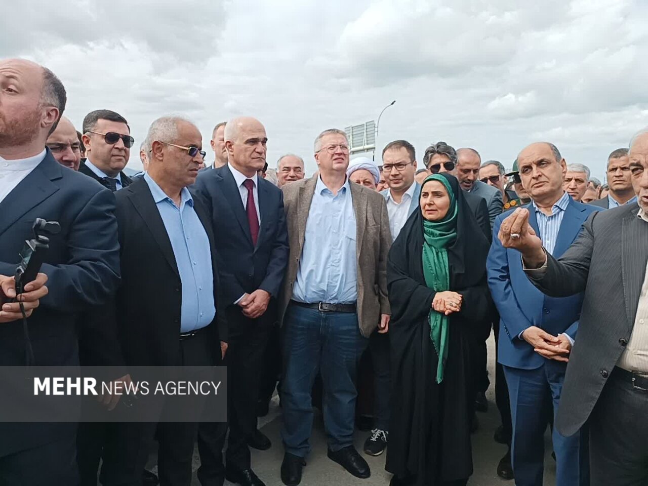 وزیر راه و شهرسازی وارد آستارا شد وزیر راه و شهرسازی وارد آستارا شد