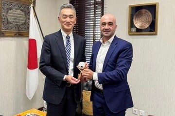 دیدار رئیس انجمن بیس‌بال و سافت‌بال ایران با سفیر ژاپن