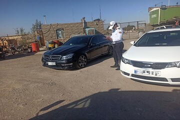 توقیف خودروی سواری بنز به دلیل سرعت غیر مجاز
