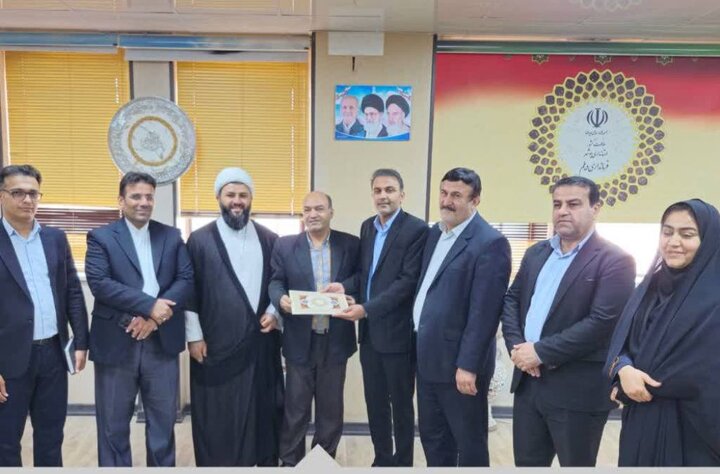 جانباز نابینا در دیلم تجلیل شد