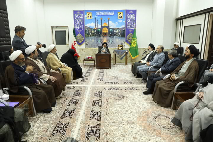 تقویت نقش فرهنگی و پیگیری وصایای شهدا در استانها بسیار حائز اهمیت است تقویت نقش فرهنگی و پیگیری وصایای شهدا در استانها بسیار حائز اهمیت است