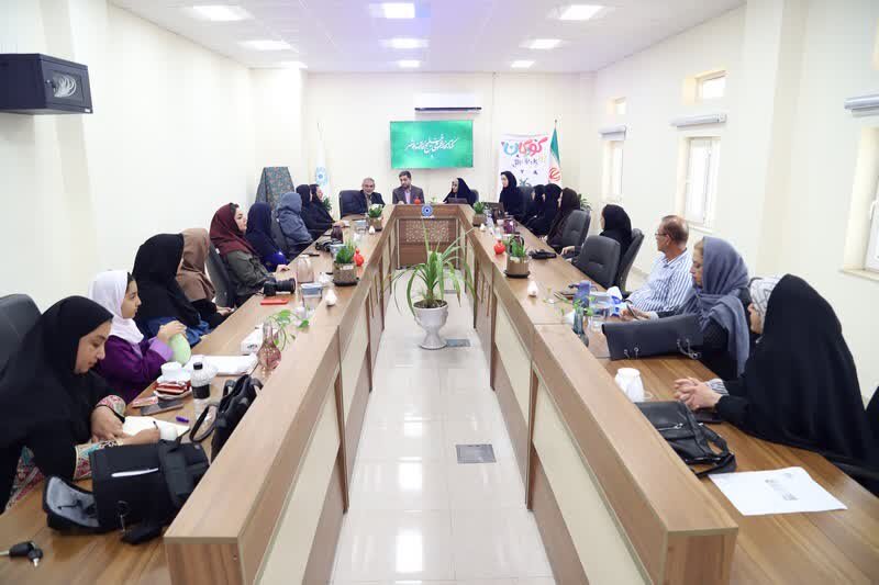 نشست نویسندگان و فعالان حوزه کتاب کودک و نوجوان استان بوشهر برگزار شد