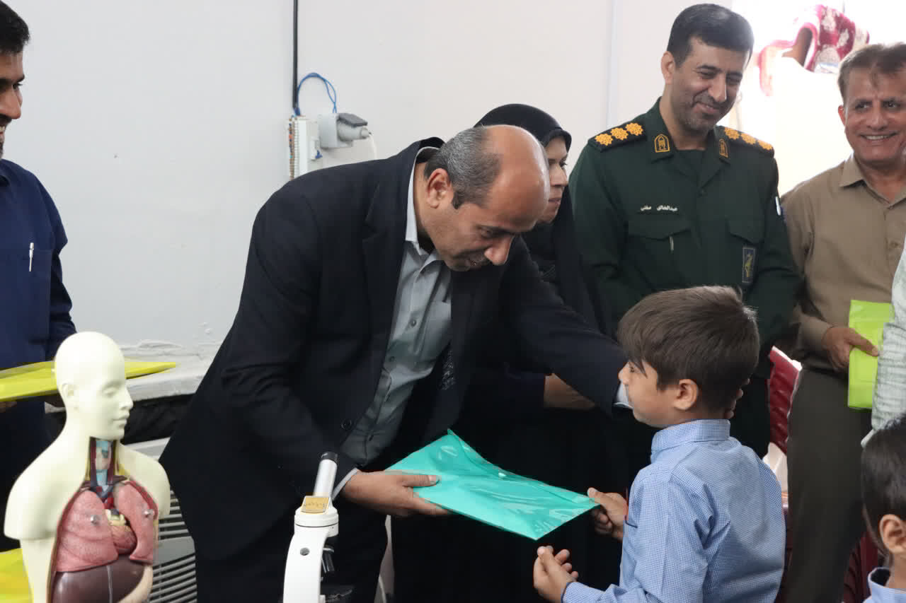 آغاز طرح «وفاق با مردم برای ایران»؛ حضور مسئولان در روستاهای دشتی
