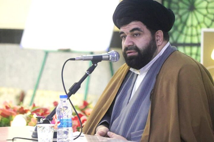 حجت الاسلام حسینی: قرآن کتاب هدایت و نهجالبلاغه نقشه راه حکمرانی است حجت الاسلام حسینی: قرآن کتاب هدایت و نهجالبلاغه نقشه راه حکمرانی است