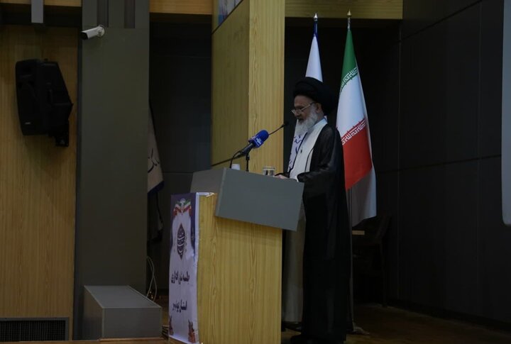 آیتالله حسینی بوشهری: جوانان استان بوشهر همچنان چشمانتظار شغل هستند آیتالله حسینی بوشهری: جوانان استان بوشهر همچنان چشمانتظار شغل هستند