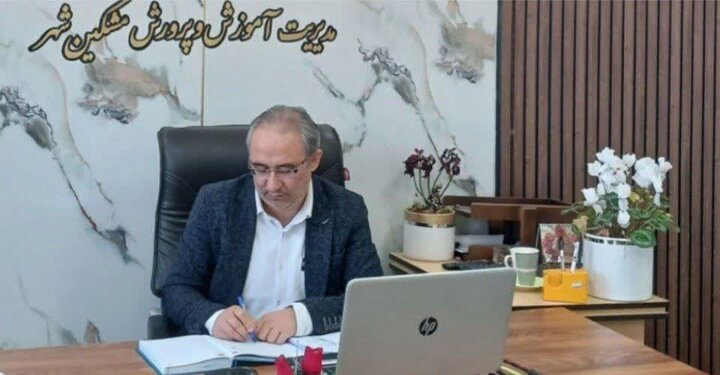 سیدعزیزی: پیوند اولیا و مربیان برای جامعهای پویا و آگاه ضروری است سیدعزیزی: پیوند اولیا و مربیان برای جامعهای پویا و آگاه ضروری است