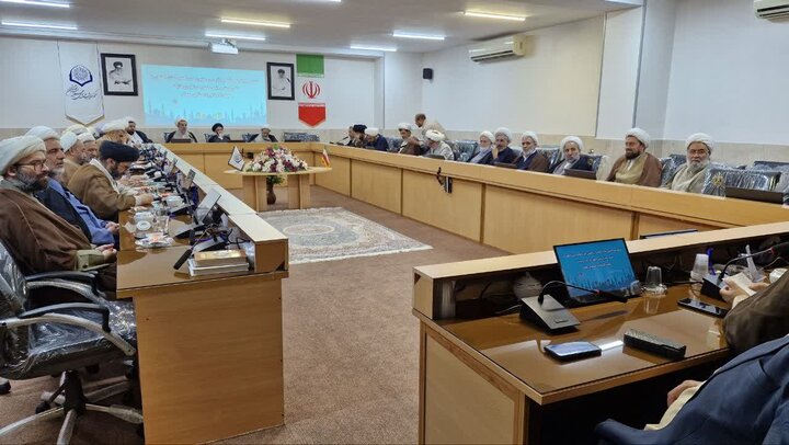 عمادی درجمع روحانیون اصفهان برهمافزایی فرهنگی وثبات اقتصادی تأکید کرد