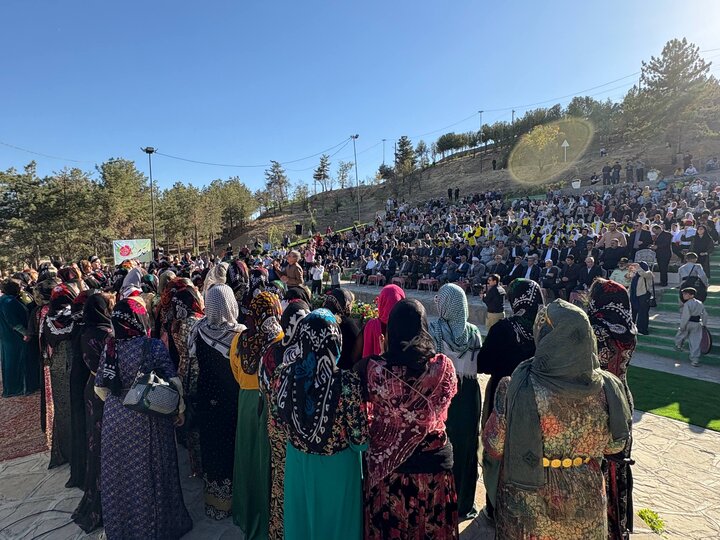 افتتاح پارک ۳۲ هکتاری نیشتمان سنندج با حضور وزیر میراث فرهنگی افتتاح پارک ۳۲ هکتاری نیشتمان سنندج با حضور وزیر میراث فرهنگی