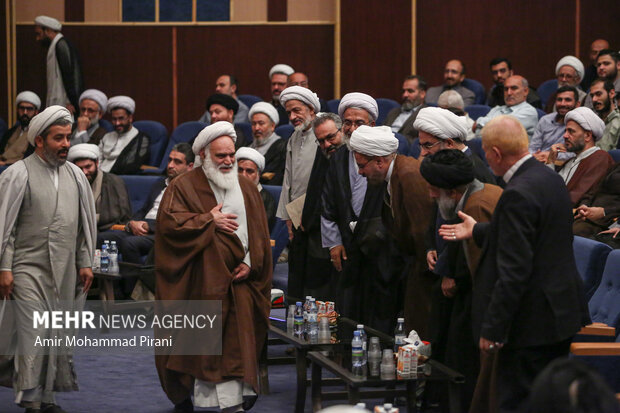 بزرگداشت علامه حسن‌زاده آملی