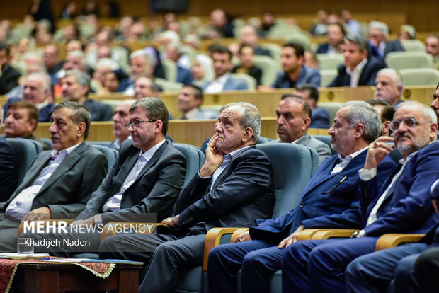 همایش خیرین مدرسه ساز استان اصفهان