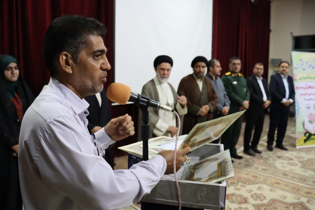 فرمانده سپاه دیر: حافظان قرآن الگوی رفتاری در جامعه هستند